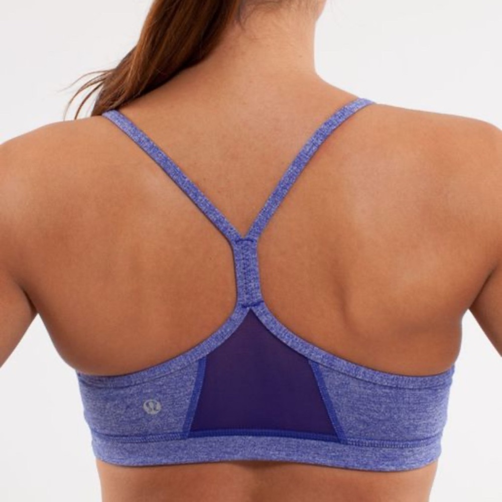 LULULEMON Flow Y Nulu Bra